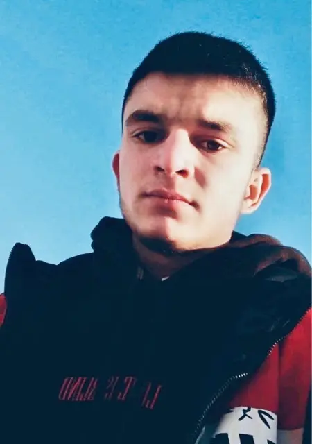 Я Ахмад, 24, знакомлюсь на одну ночь в Феодосии