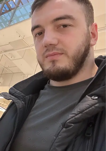 Рома из Покрова, мне 26, познакомлюсь для открытые отношения