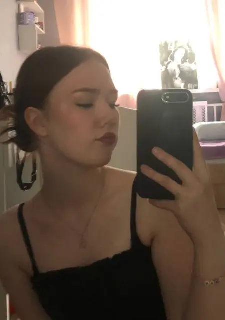 Lina из Петрозаводска, мне 18, познакомлюсь на одну ночь