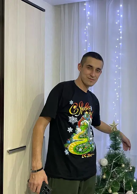 Виктор из Новочебоксарска, мне 23, познакомлюсь для постоянных отношений