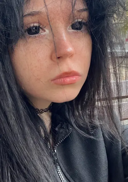 Я Поля, 19, из Москвы, ищу знакомства на одну ночь