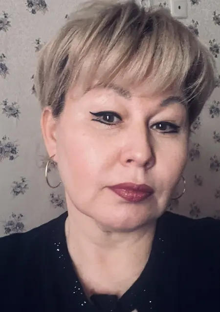 Яна из Новосибирска, ищу на сайте открытые отношения