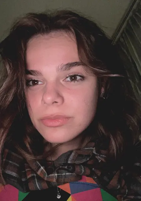 Я Алиса, 20, из Пушкина, ищу знакомство для открытые отношения