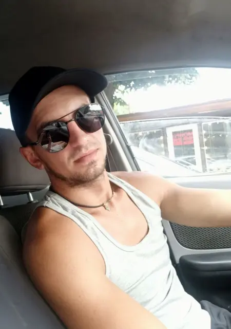 Я Александр, 32 років, знайомлюсь без зобов'язань у Мангуше