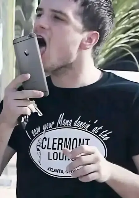 Моня Дунда из Зимы, мне 18, познакомлюсь на одну ночь