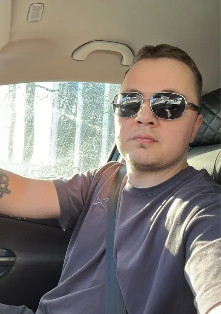 Владислав из Санкт-Петербурга, ищу на сайте знакомства на одну ночь