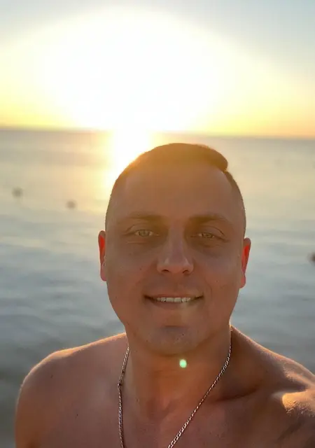 Я Юрий, 40, из Электроуглей, ищу знакомство для совместных путешествий