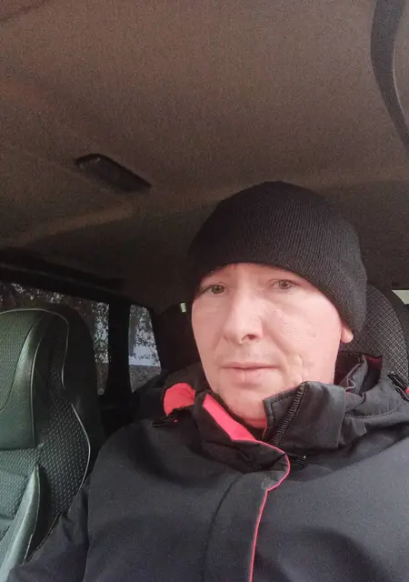 Денис из Новотроицка, мне 37, познакомлюсь без обязательств