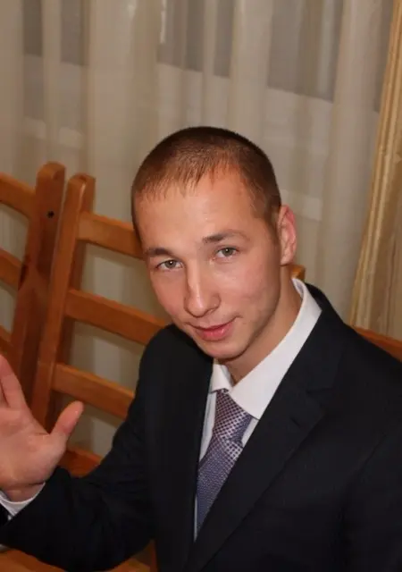 Евгений из Усть-Катава, мне 36, познакомлюсь на одну ночь