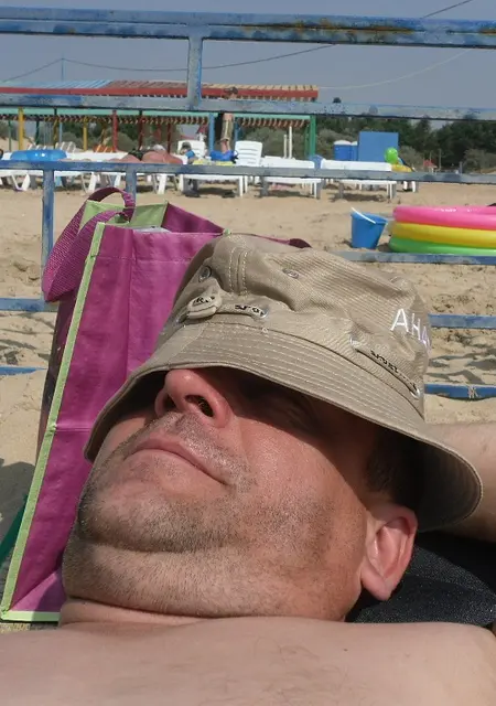 Андрей из Верхнего Тагила, ищу на сайте знакомства на одну ночь