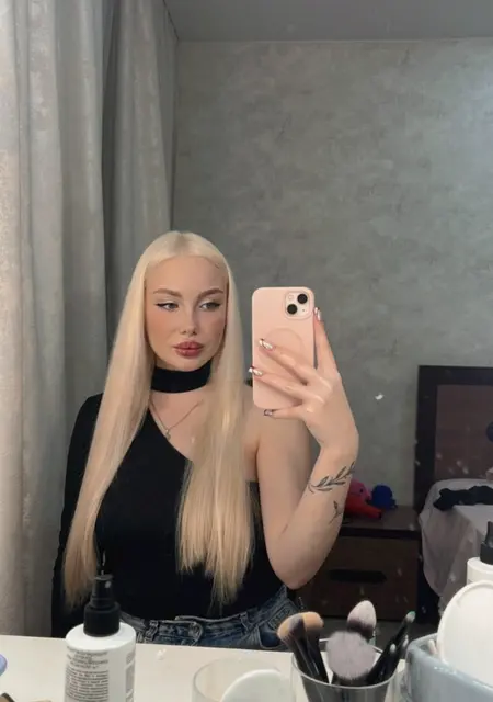 Катя из Нижнекамска, мне 20, познакомлюсь для постоянных отношений