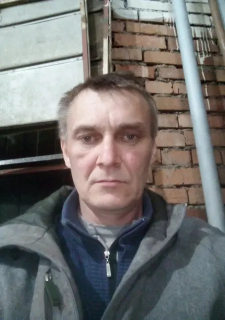 Я Алексей, 49, из Красноярского, ищу знакомства без обязательств