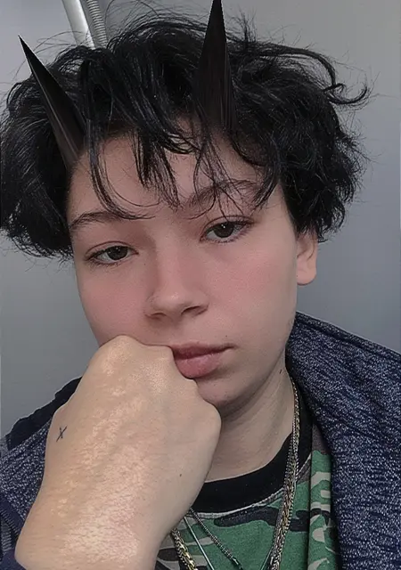 Я Кира, 21, из Владимира, ищу знакомство для общения