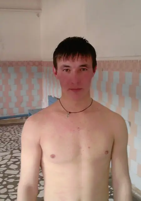 Я Гена, 34, из Борисоглебска, ищу знакомства без обязательств