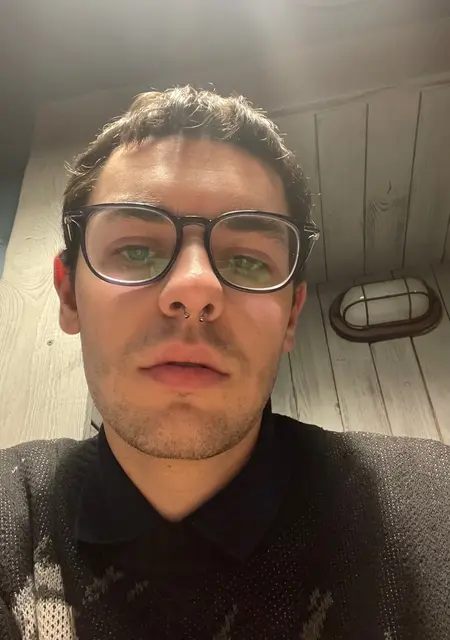 Марк из Новосибирска, ищу на сайте знакомства на одну ночь