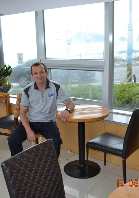 Александр из Кавалерова, мне 59, познакомлюсь на одну ночь