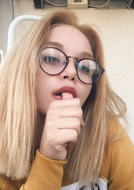 Я Милана, 22, из Тольятти, ищу знакомства на одну ночь