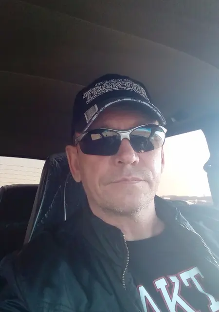 Алекс из Гая, ищу на сайте приятное времяпровождение