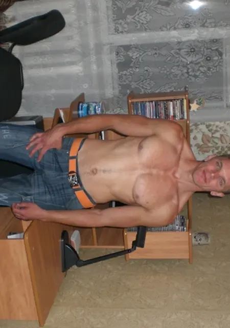 Я Андрей, 40, из Валуек, ищу знакомство для постоянных отношений