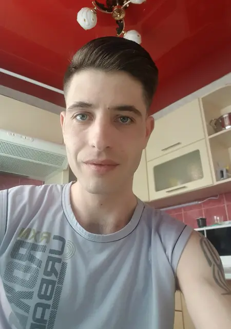 Я Илья, 32, знакомлюсь без обязательств в Михайловке