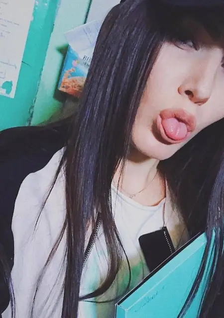 Я Лора, 28, знакомлюсь на одну ночь в Магадане