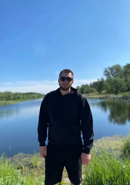 Я Илья, 23, знакомлюсь для открытые отношения в Путилкове