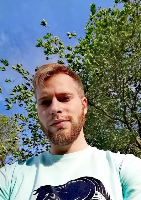 Ярослав из Санкт-Петербурга, мне 30, познакомлюсь для приятного времяпровождения