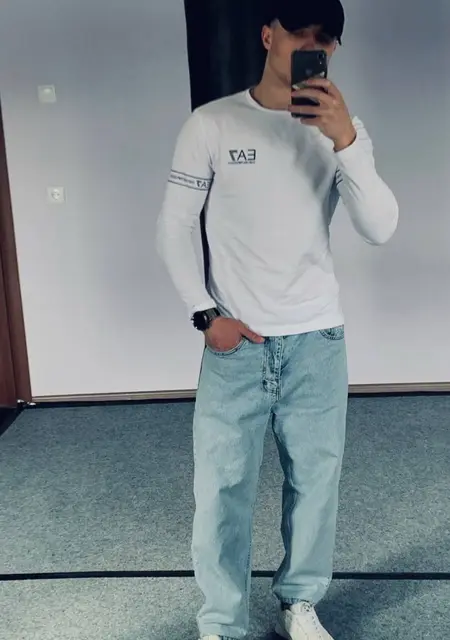 Артем из Назрани, ищу на сайте знакомства без обязательств