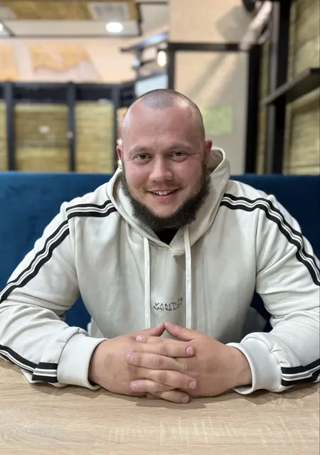 Я Петр, 30, из Боброва, ищу знакомство для постоянных отношений