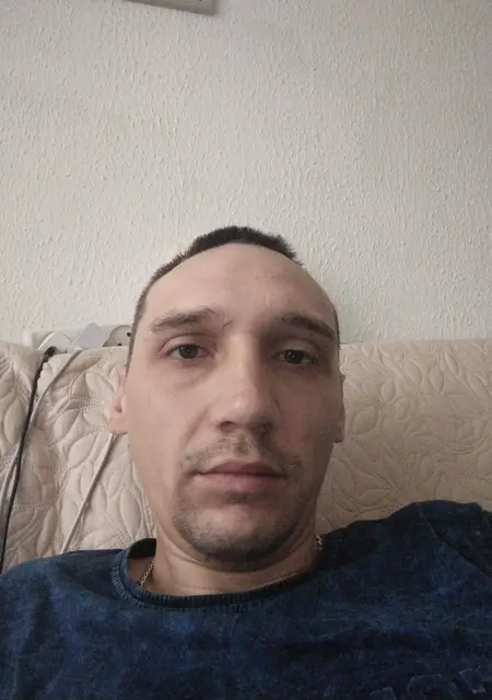 Александр из Белогорска, мне 31, познакомлюсь без обязательств