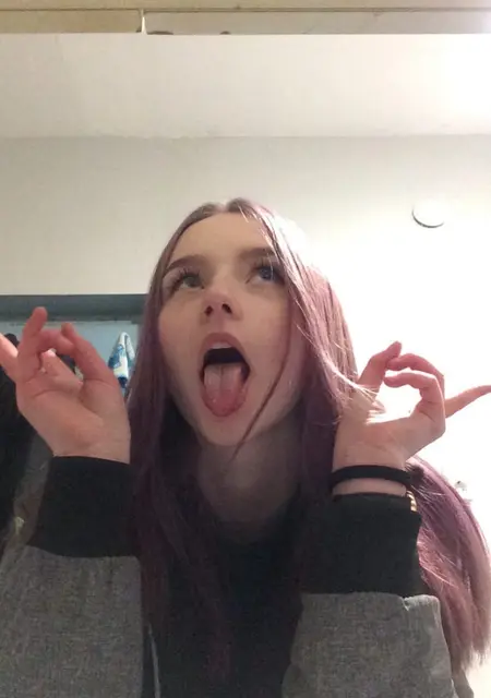 Ксюша из Кургана, ищу на сайте знакомства на одну ночь