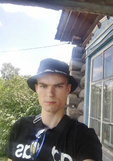 Я Роман, 23, знакомлюсь на одну ночь в Искитиме