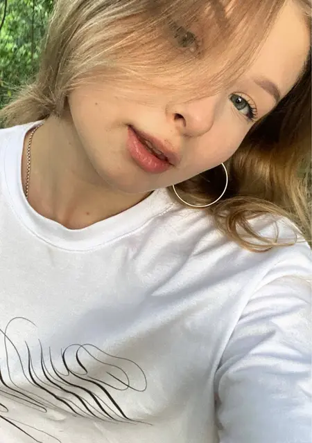 Я Жанна, 18, знакомлюсь для постоянных отношений в Москве