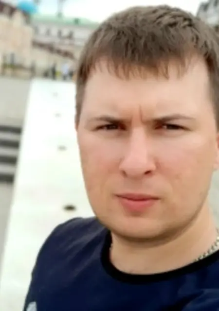 Александр из Ульяновска, мне 20, познакомлюсь