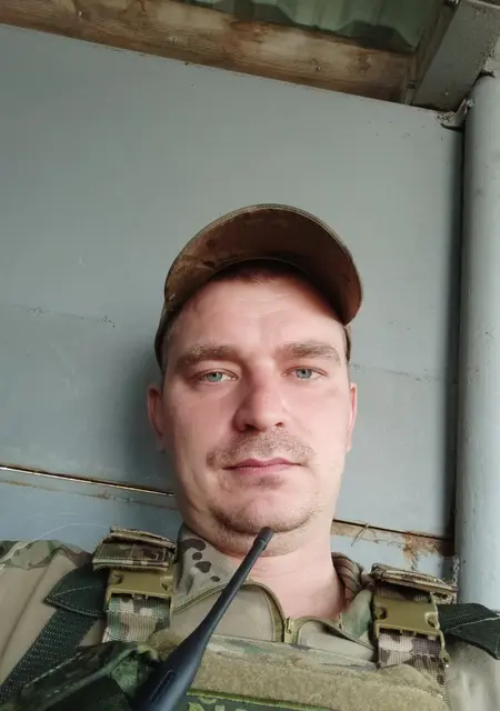 Я Антон, 34, знакомлюсь на одну ночь в Донецке