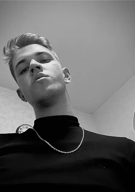 Я Кирилл, 21, знакомлюсь для приятного времяпровождения в Ялте