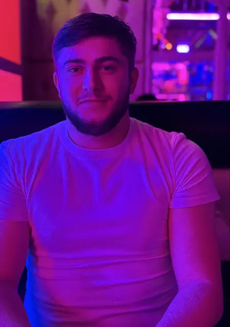 Я Саня, 25, знакомлюсь без обязательств в Москве