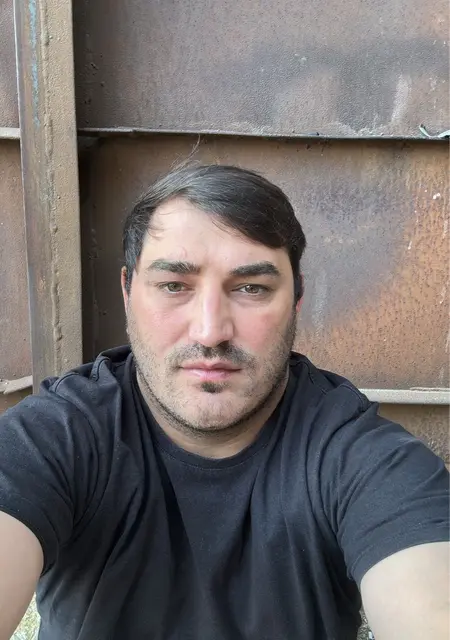 Амин из Симферополя, мне 34, познакомлюсь для общения