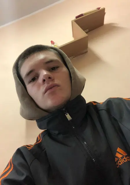Я Виталий, 20, знакомлюсь без обязательств в Черняховске