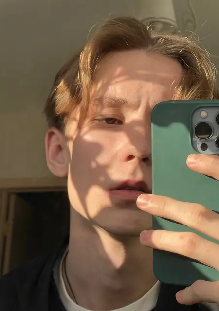 Я Егор, 20, из Еманжелинска, ищу знакомство для общения