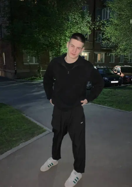 Я Андрей, 20, из Кумертау, ищу знакомство для открытые отношения