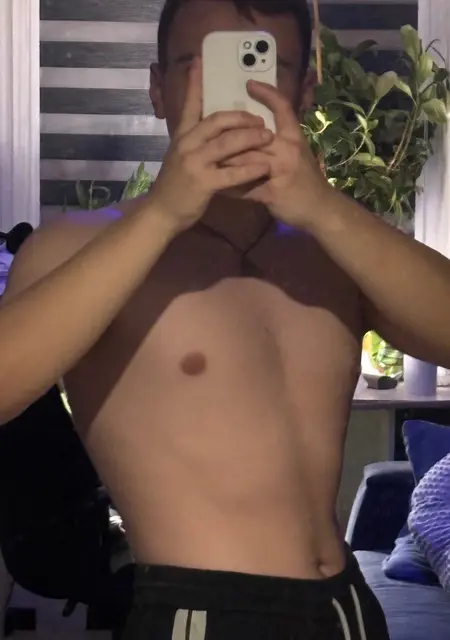 Goofoo из Губкина, мне 21, познакомлюсь на одну ночь