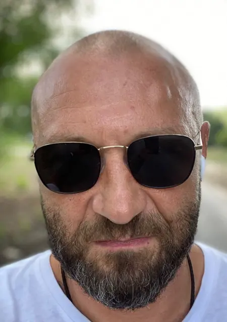 Я Алекс, 46, из Нового Оскола, ищу знакомства без обязательств