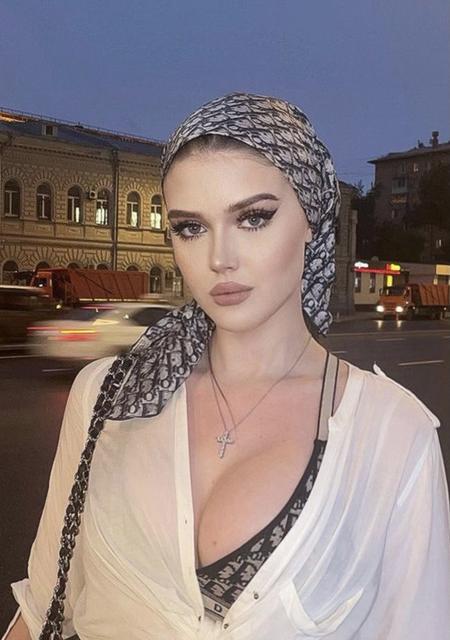 Я Диана, 25, из Владикавказа, ищу знакомство для совместных путешествий