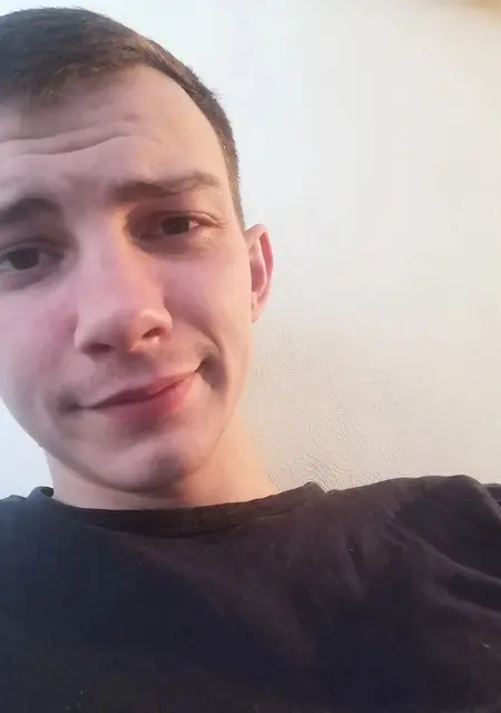 Илья из Валдая, мне 24, познакомлюсь на одну ночь
