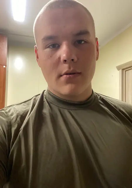 Я Ефим, 22, из Чернушки, ищу знакомства без обязательств