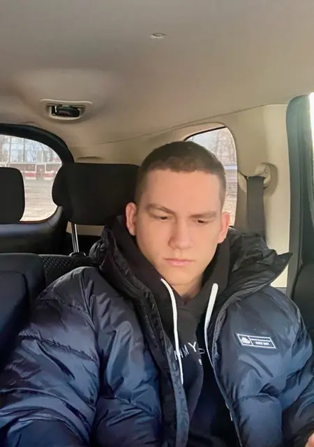 Кирилл из Отрадного, ищу на сайте общение