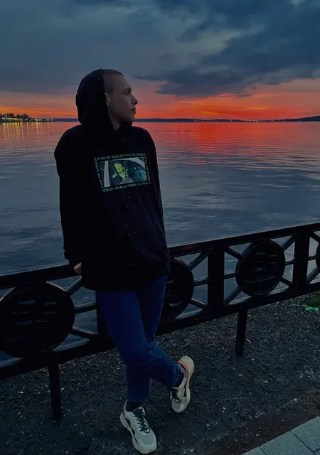 Danil из Кондопоги, ищу на сайте знакомства на одну ночь