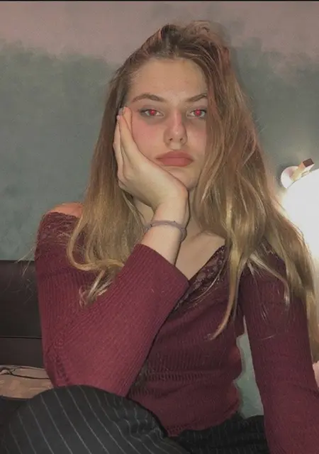 Полина из Геленджика, мне 23, познакомлюсь без обязательств